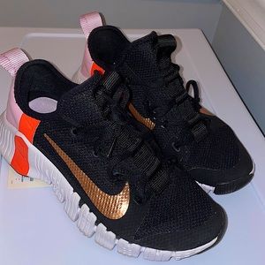 Women’s Nike Metacon 3 Black Metallic and pink